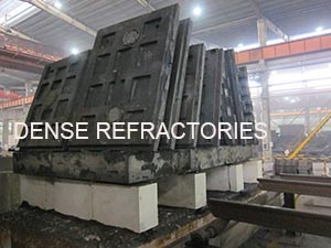 bottom refractory block for heating furnace support